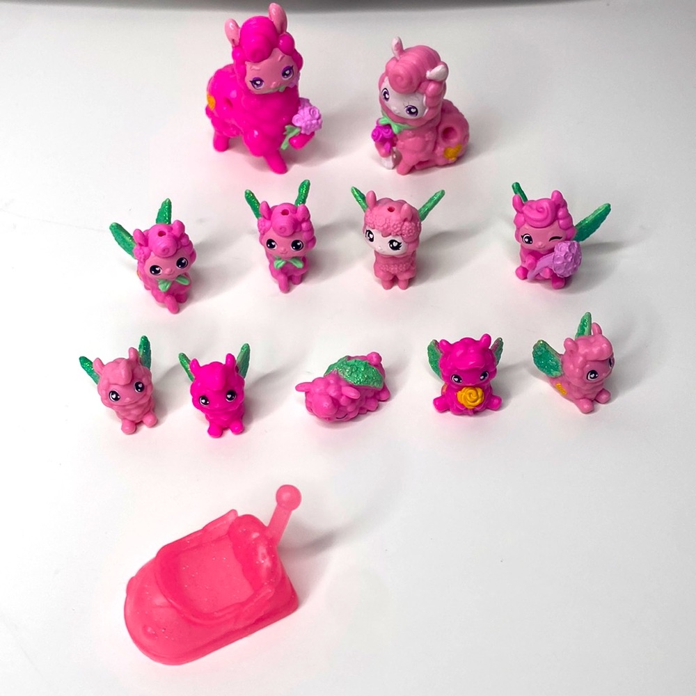 Hatchimals Rainbow-Cation Llama Family